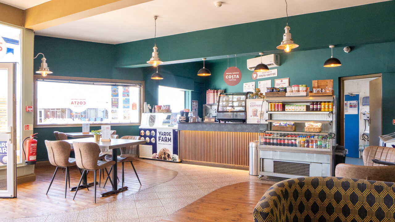 Boulevard cafe. Dog friendly