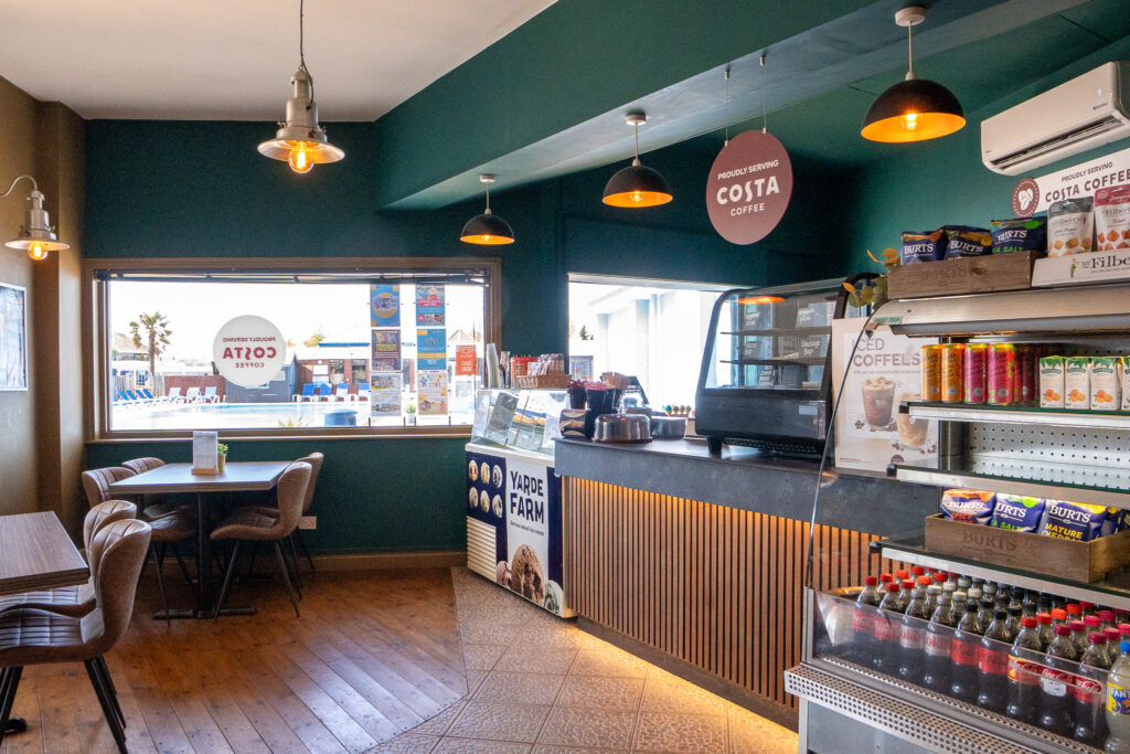 Boulevard cafe