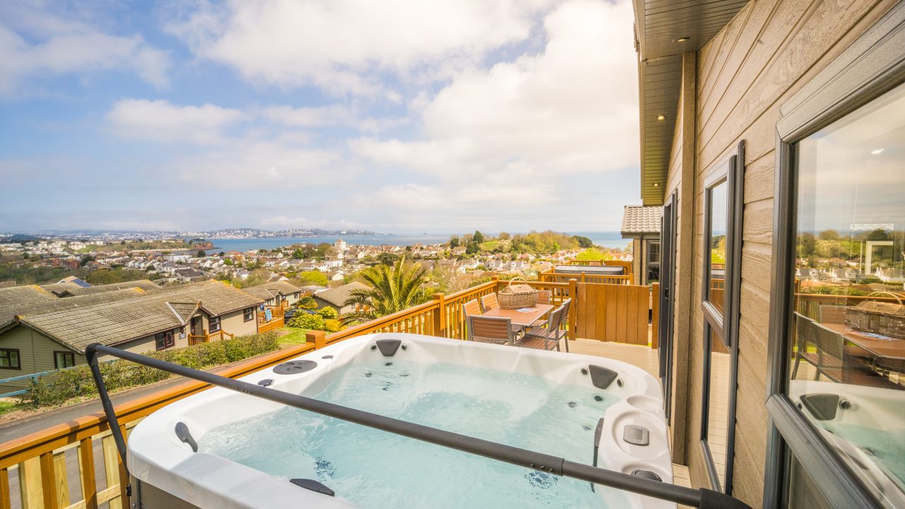 Collection Hot Tub Lodge Beverley View Sleeps 6