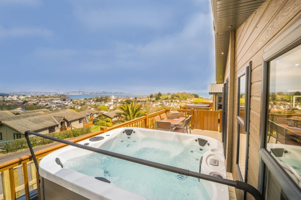 hot tub lodges in Devon. Holiday lodges with hot tubs.