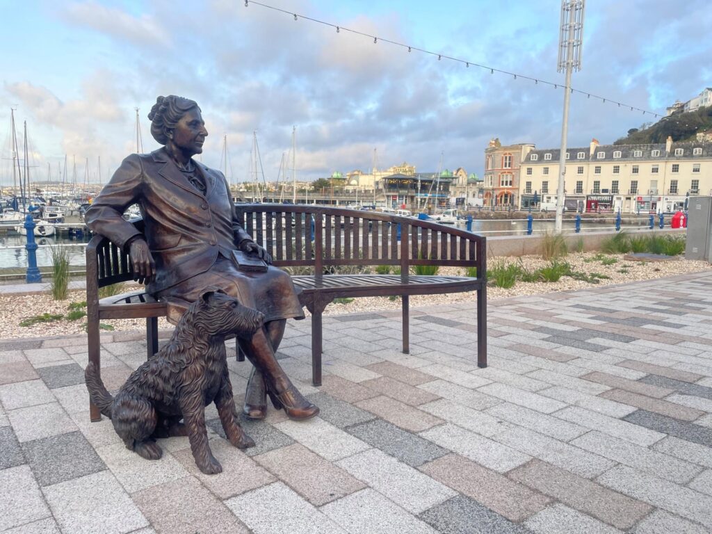 Agatha Christie Statue. Torquay Harbourside.