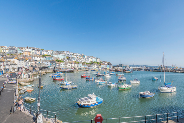 walks around brixham - brixham harbour
