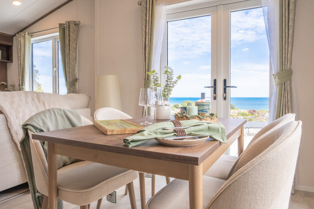 Regal Harbour Lodge with sea view